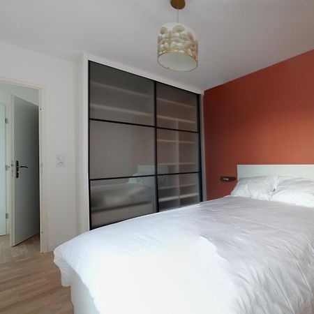 Appartement Residence Neuve Proche Versailles Saint-Cyr-lʼÉcole المظهر الخارجي الصورة